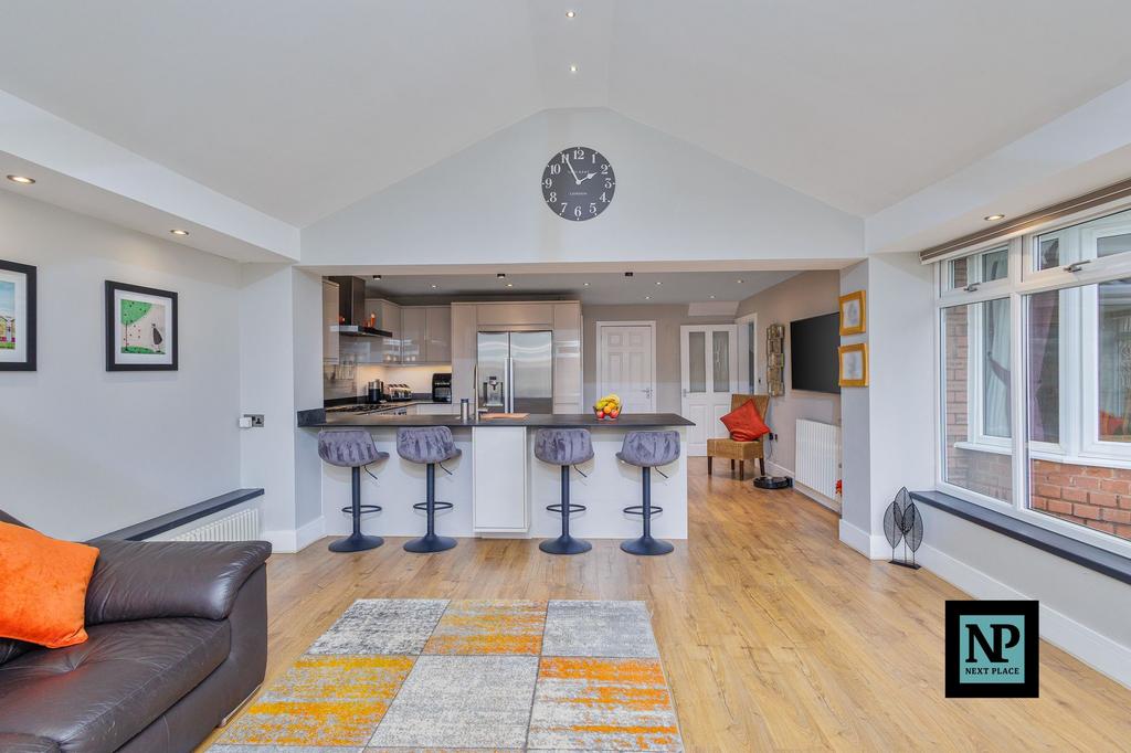 Kitchen/ Family Room