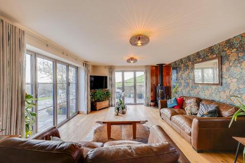 4 bedroom detached house for sale, Nr Bonvilston, Vale of Glamorgan, CF5 6TQ