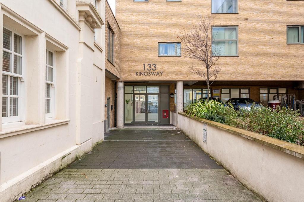Kingsway -16.jpg