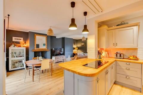 undefined, Borough Close, Cowbridge, Vale of Glamorgan, CF71 7BN