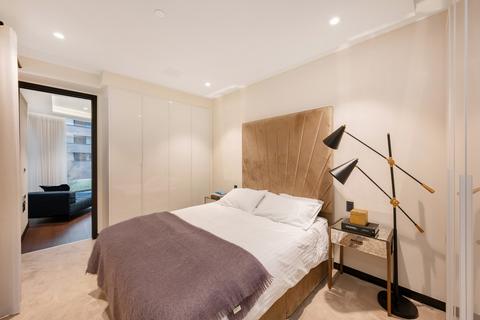 undefined, Crown Square, London, SE1