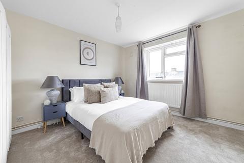 undefined, Morris Gardens