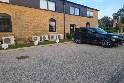 Office to rent, Labby Green close Hertford SG14 2FY