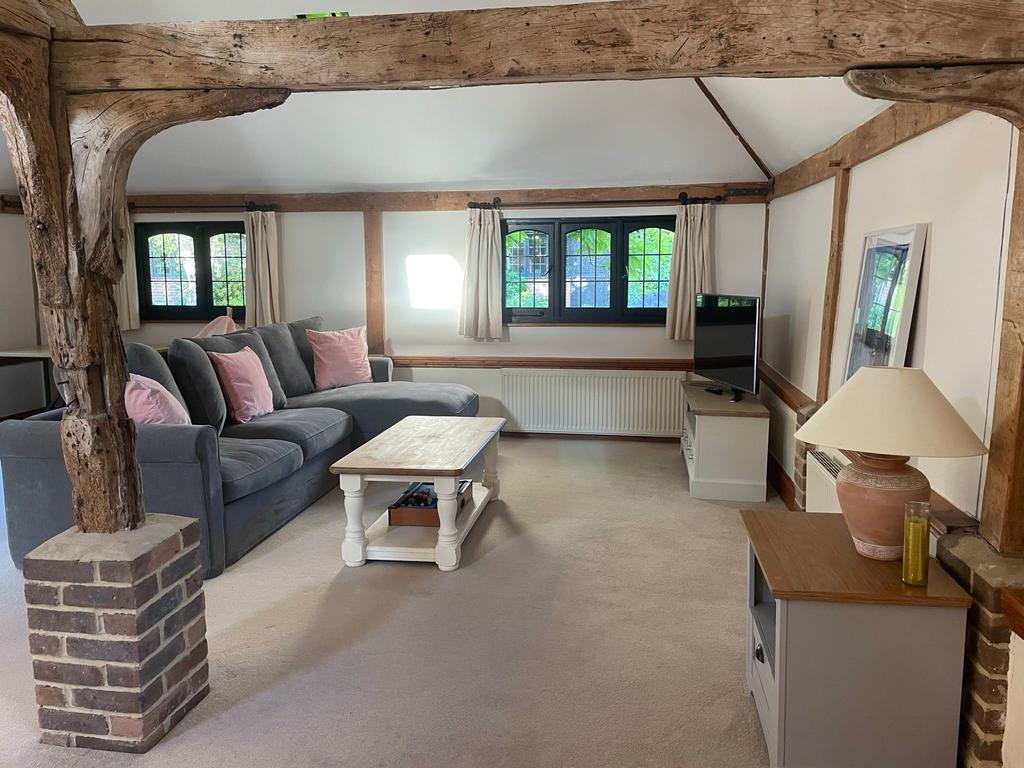 Sitting room 1 of 4