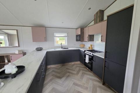 2 bedroom lodge for sale, Pickering York