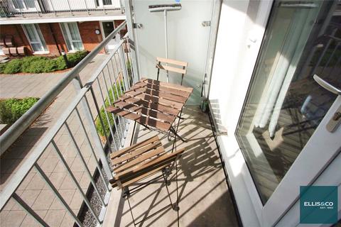 1 bedroom apartment for sale, Lankaster Gardens, London, N2