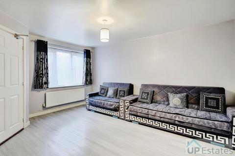 3 bedroom semi-detached house to rent, Mitchinson Walk, Coventry