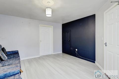 3 bedroom semi-detached house to rent, Mitchinson Walk, Coventry