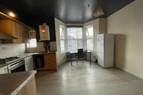 undefined, Road, Ilford, Essex, IG3