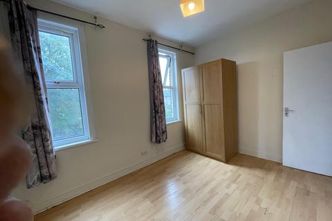 undefined, Road, Ilford, Essex, IG3