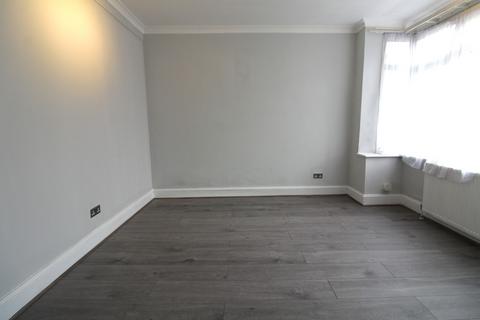 3 bedroom terraced house to rent, Felixstowe Road, Edmonton