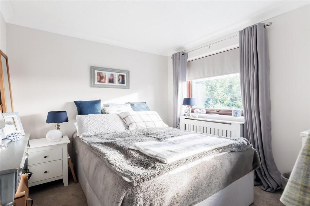 9 Green Close (12).jpg