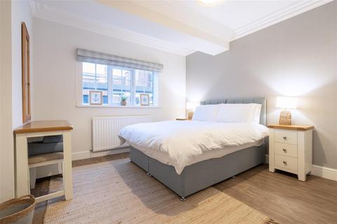 2 bedroom flat to rent, The Links, Whitley Bay