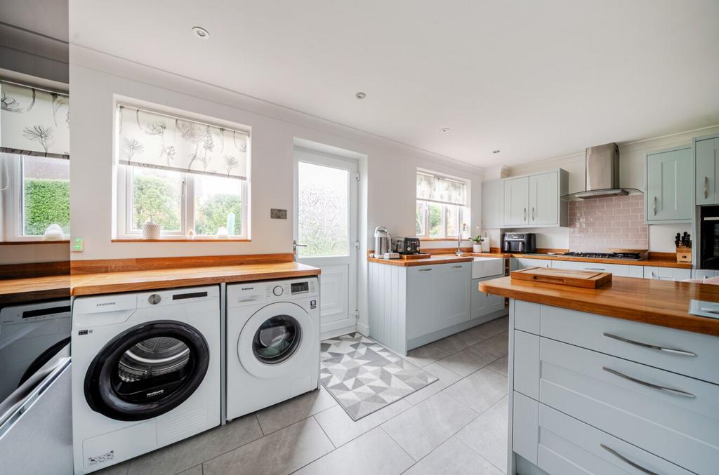 Kitchen / Breakfast Room