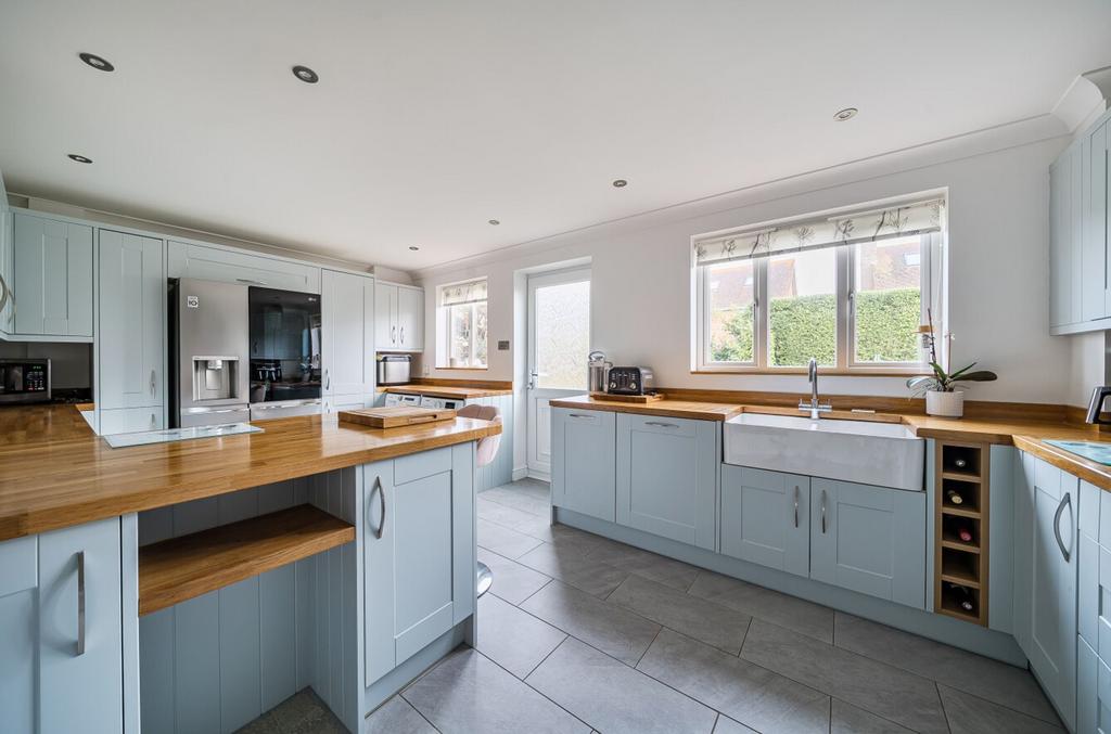 Kitchen / Breakfast Room