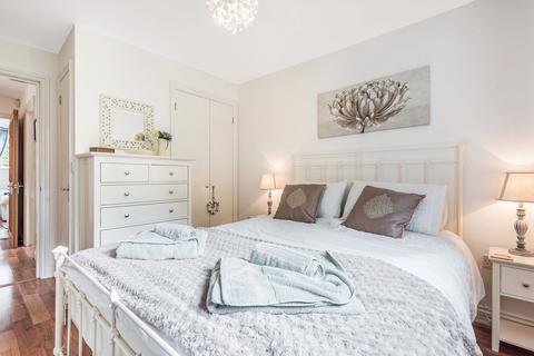 undefined, Low Maintenance Apartment near Wells Quay