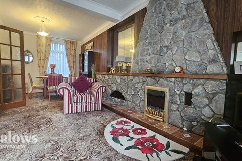 3 bedroom terraced house for sale, Tylacelyn Road, Penygraig, Tonypandy CF40