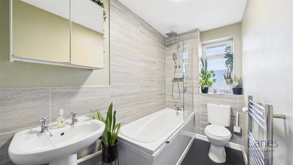 CAM05136 G0-PR0177-STILL001.jpg