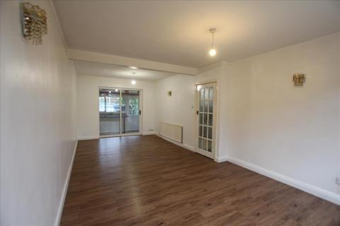 3 bedroom house to rent, Hydeside Gardens, Edmonton, London, N9
