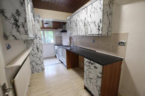 3 bedroom house to rent, Hydeside Gardens, Edmonton, London, N9