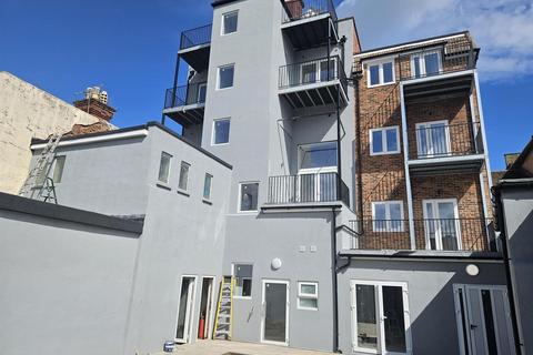 undefined, High Street, Aldershot