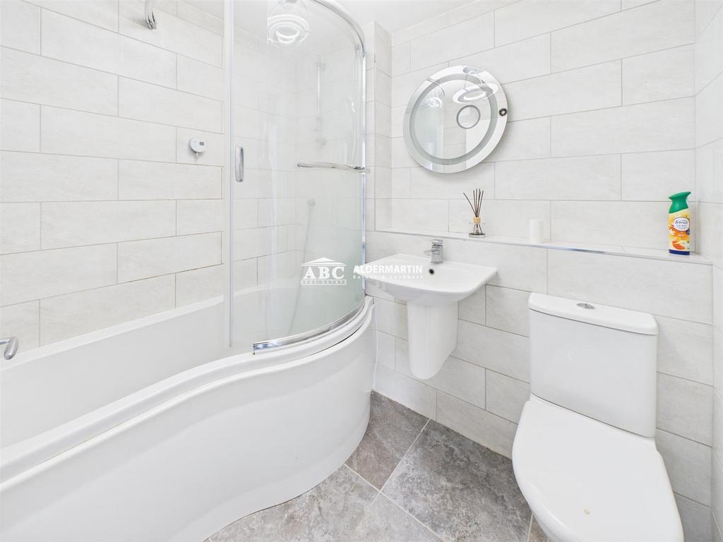 CAM03827 G0-PR0116-STILL005.jpg