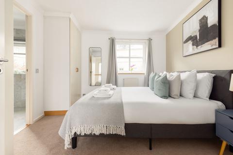 undefined, Princes Court