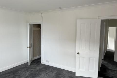 undefined, Lewis Street, Lincoln