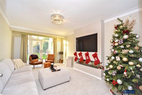 undefined, Westmoreland Avenue, Hornchurch, RM11