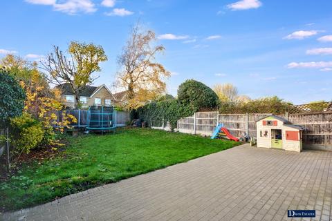 undefined, Westmoreland Avenue, Hornchurch, RM11