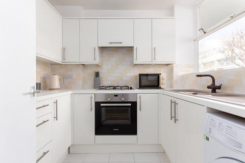 1 bedroom flat to rent, Churchill Gardens