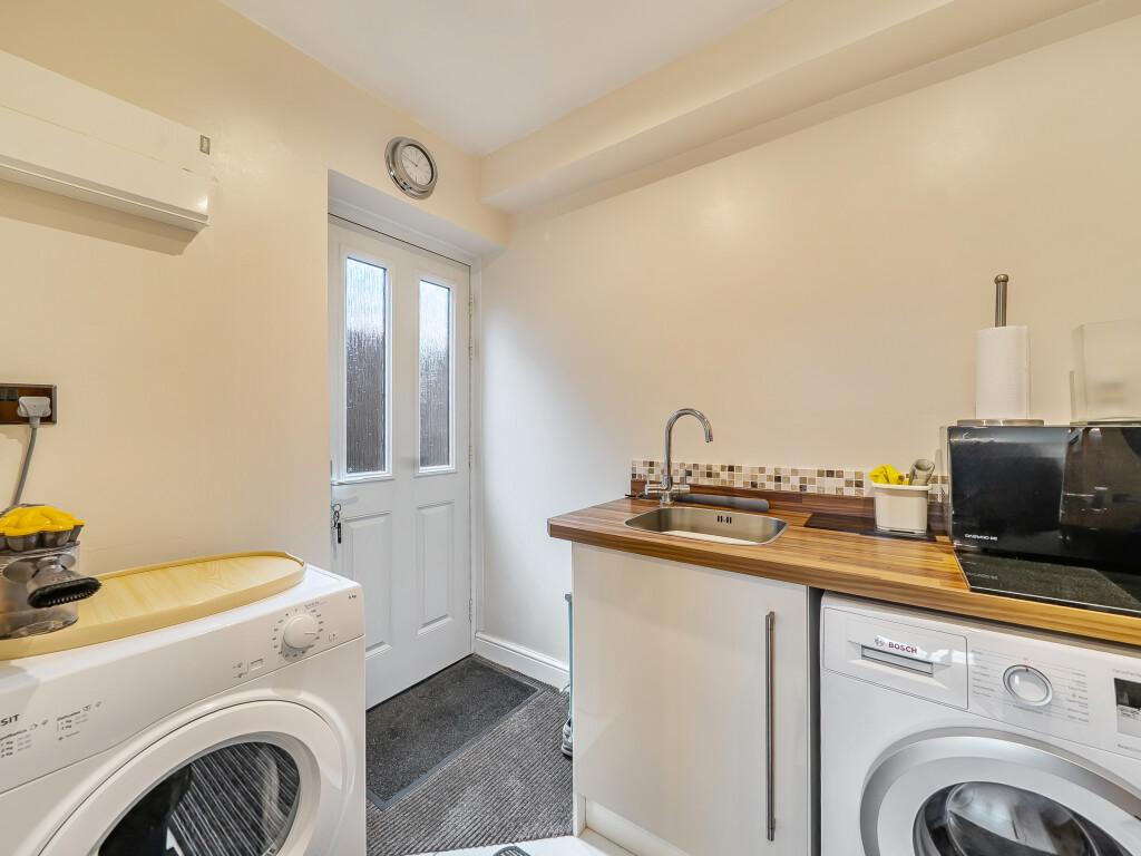 1388772 8 6938260...