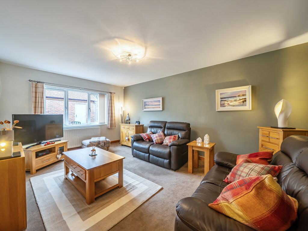 1388772 15 693826...