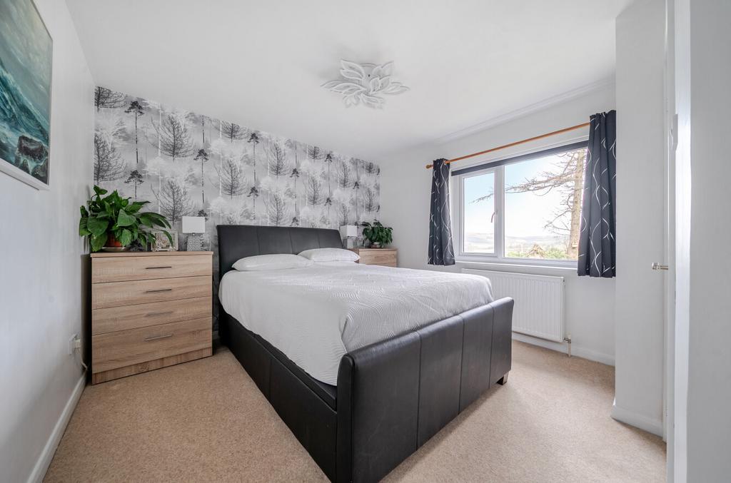 1386407-8-6932bc2...