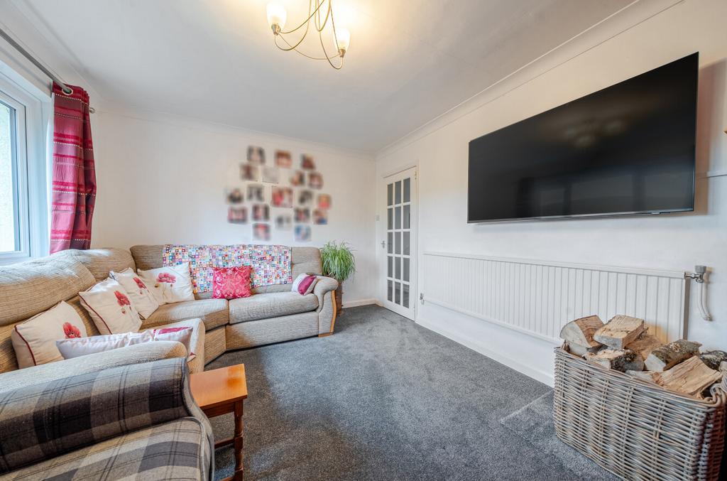 1386407-12-6932be...