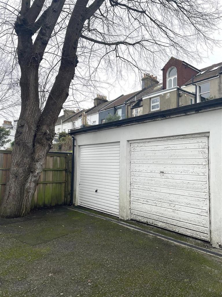 External garage.jpg