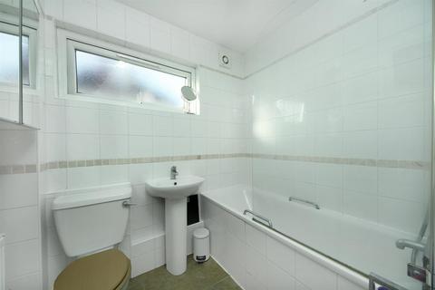 undefined, Glencairn Drive, W5