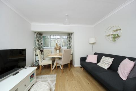 undefined, Glencairn Drive, W5