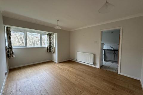 Glencairn Drive, W5