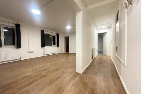 undefined, St. James Walk, Horsforth, Leeds, West Yorkshire, LS18