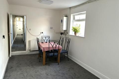 4 bedroom terraced house for sale, St. Saviours Road, Spinney Hills, Leicester
