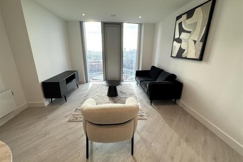 2 bedroom apartment to rent, 1 Trinity Way, Manchester M3