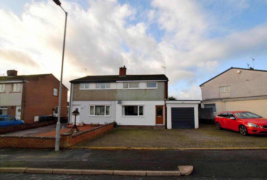 24 Mossdale, Heathhall, Dumfries, DG1 3 RG - Grieve