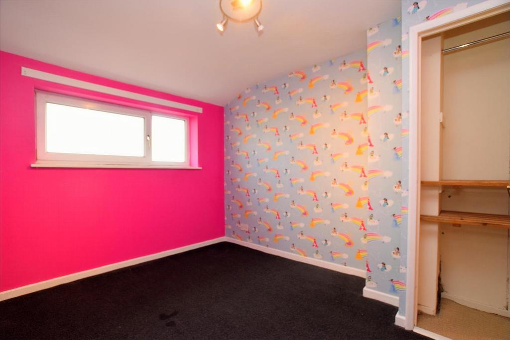24 Mossdale, Heathhall, Dumfries, DG1 3 RG - Grieve
