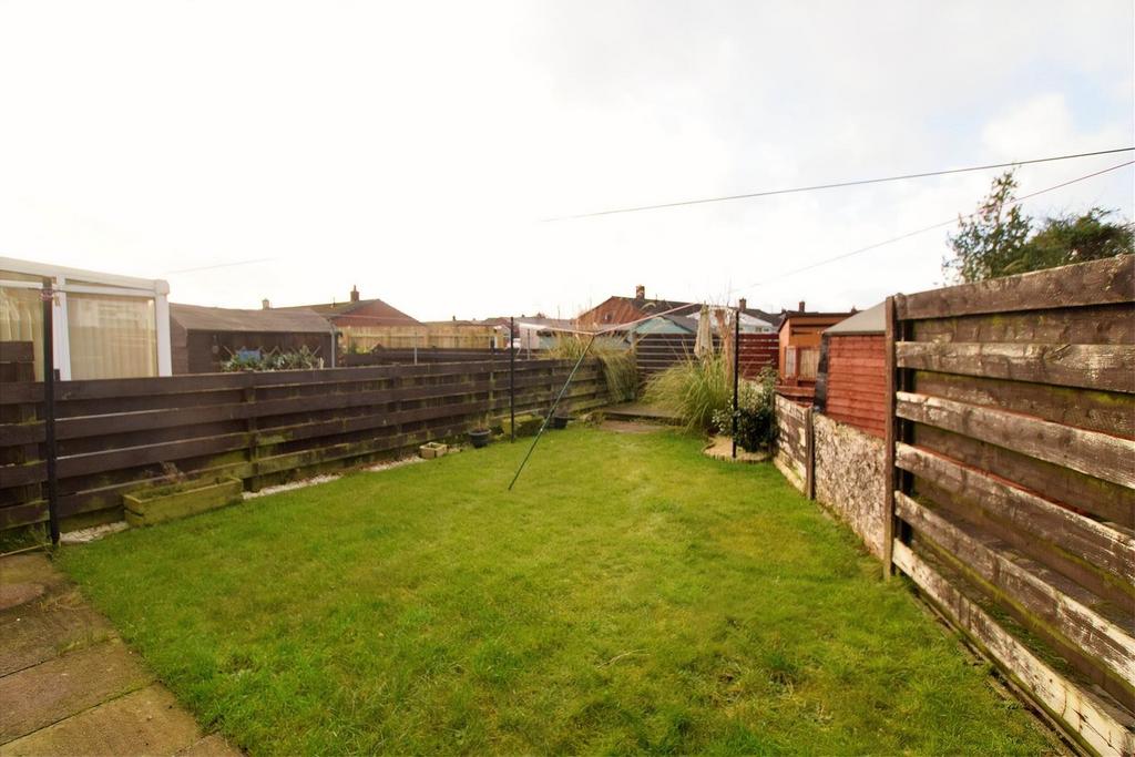 24 Mossdale, Heathhall, Dumfries, DG1 3 RG - Grieve