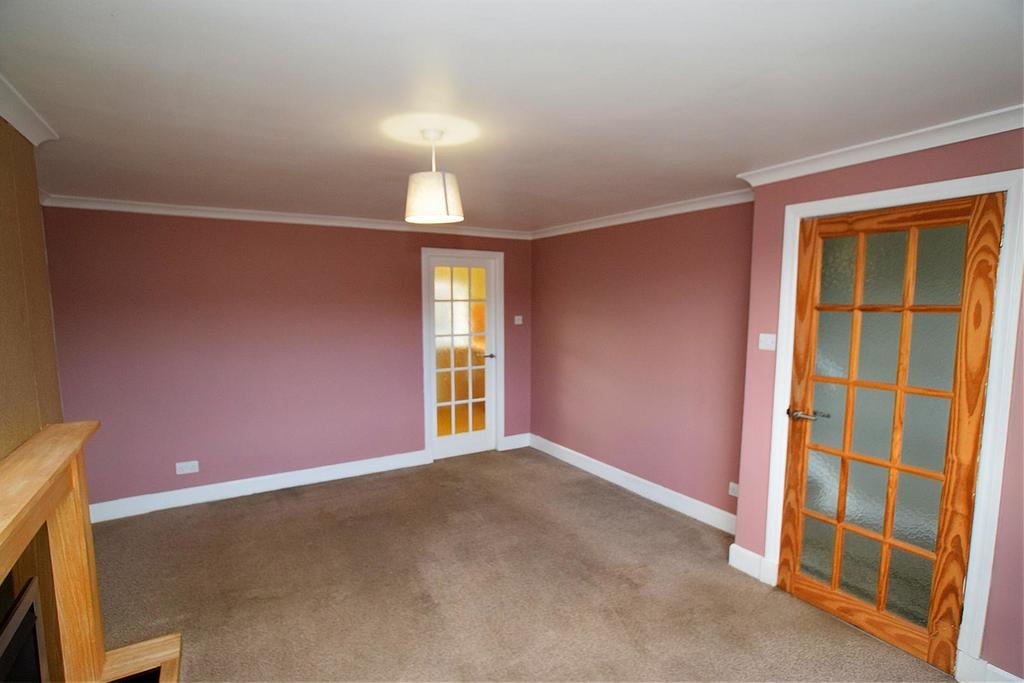 24 Mossdale, Heathhall, Dumfries, DG1 3 RG - Grieve