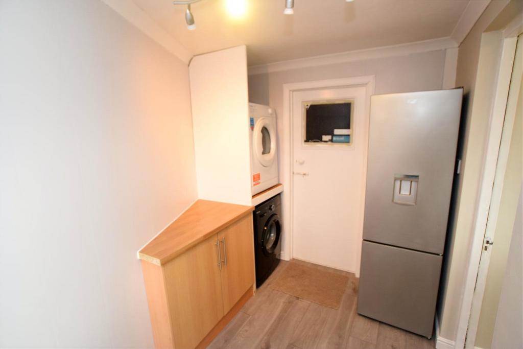 24 Mossdale, Heathhall, Dumfries, DG1 3 RG - Grieve
