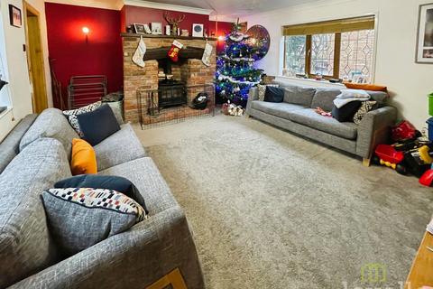 4 bedroom semi-detached house for sale, Main Street, West Stockwith DN10