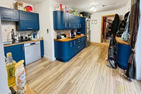 4 bedroom semi-detached house for sale, Main Street, West Stockwith DN10