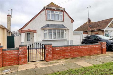 2 bedroom detached house for sale, Holland on Sea CO15